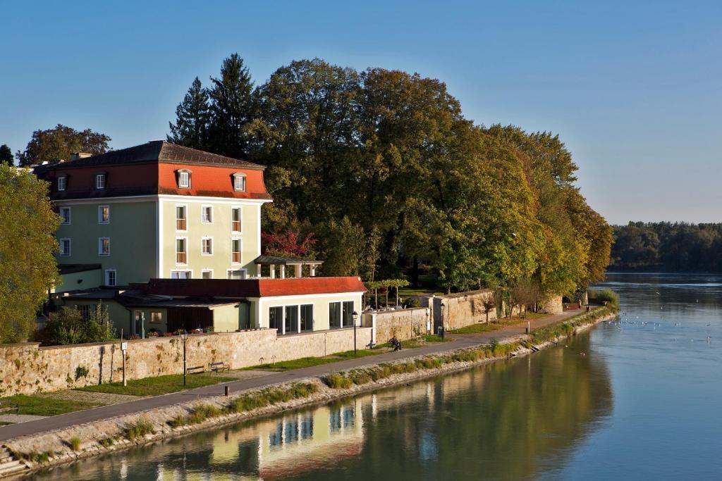 Gesundheitshotel Gugerbauer Schaerding Exterior photo